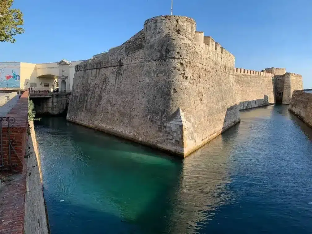 העיירה Ceuta בטריטוריה של ספרד